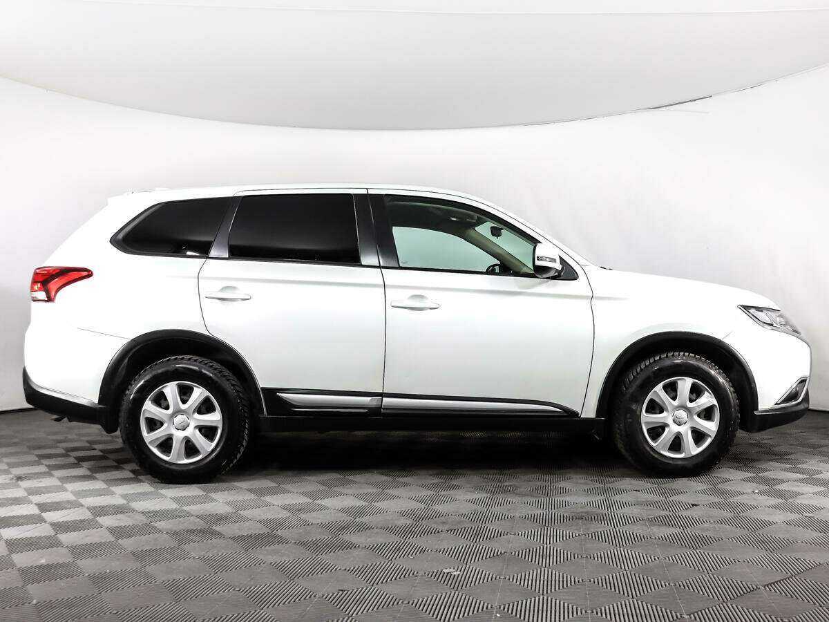 Купить Mitsubishi Outlander с пробегом. Фото: #3