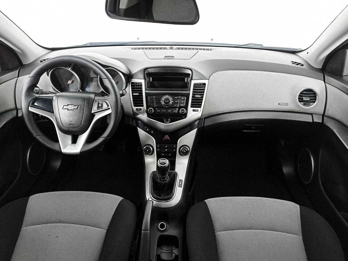 Купить Chevrolet Cruze с пробегом. Фото: #11