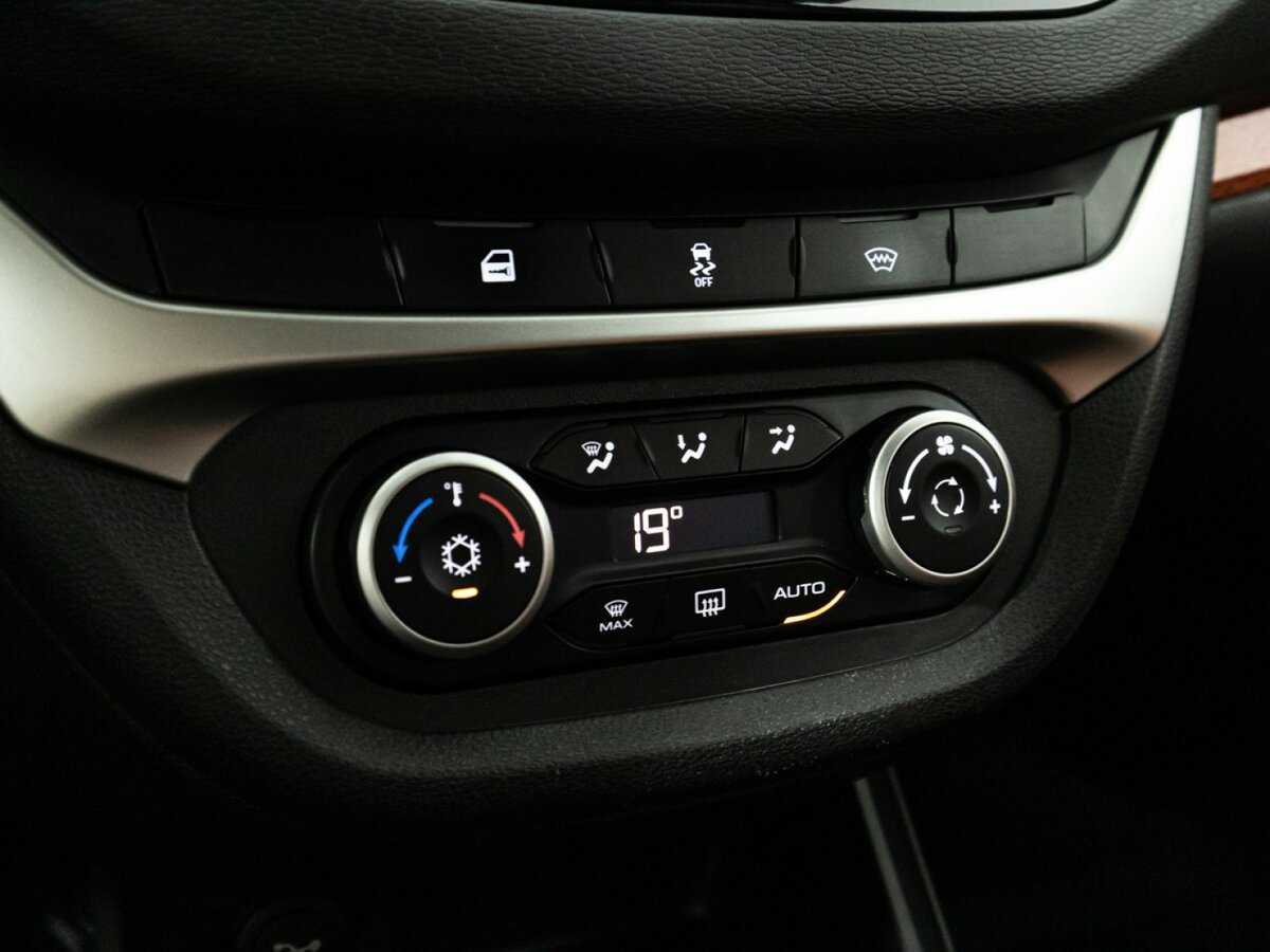 Купить Lada (ВАЗ) Vesta с пробегом. Фото: #15