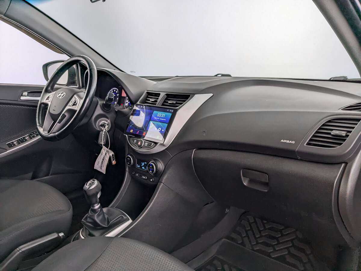 Купить Hyundai Solaris с пробегом. Фото: #8