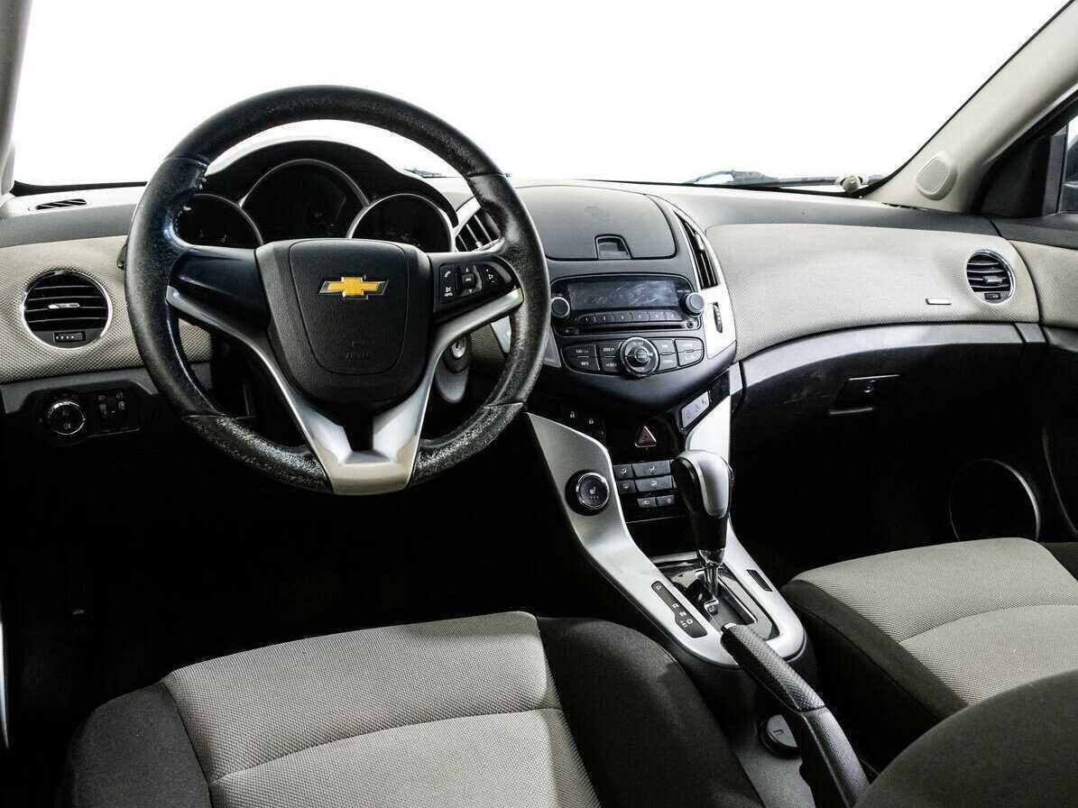 Купить Chevrolet Cruze с пробегом. Фото: #8