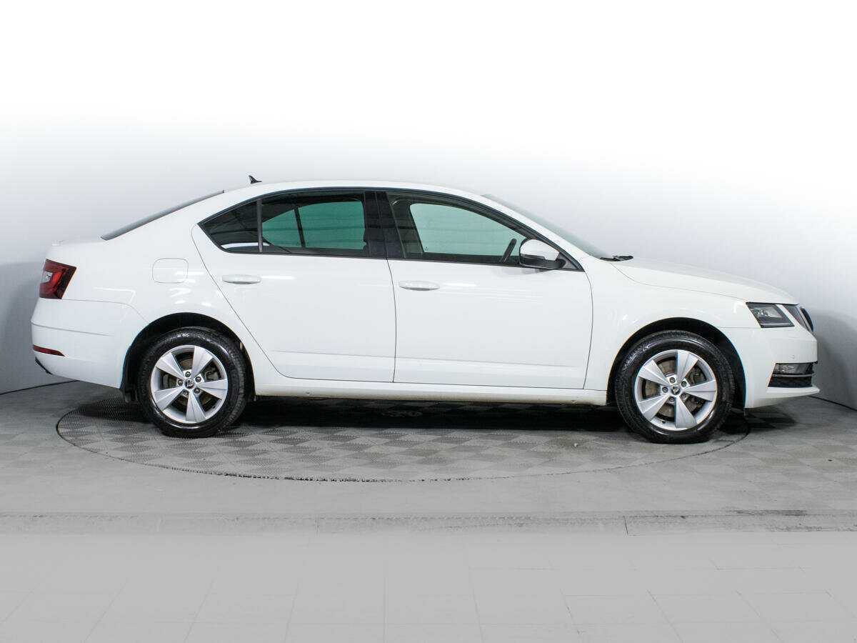 Купить Skoda Octavia с пробегом. Фото: #3