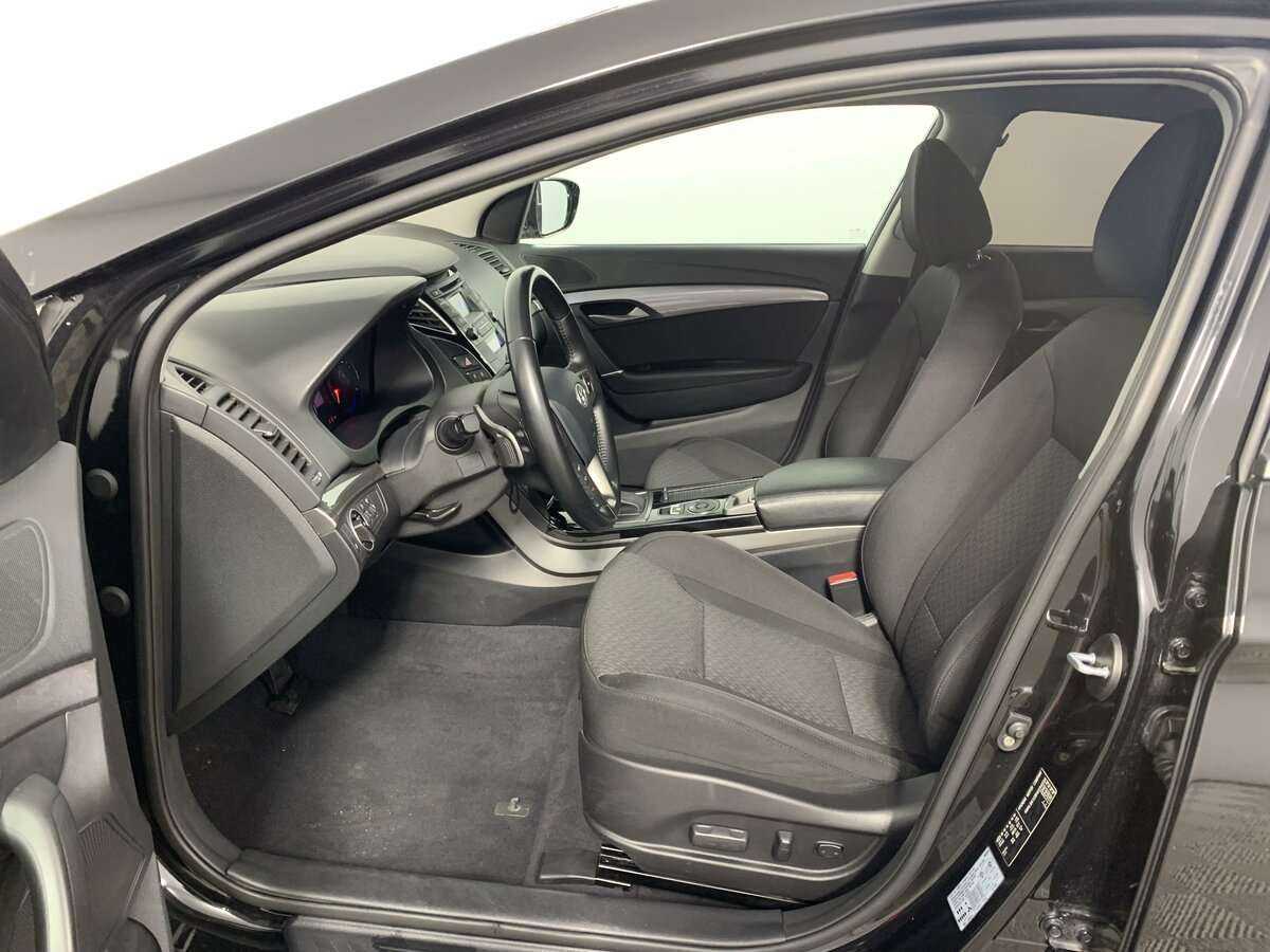 Купить Hyundai i40 с пробегом. Фото: #12