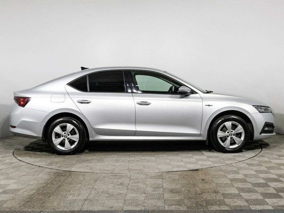 Купить Skoda Octavia с пробегом. Фото: #3