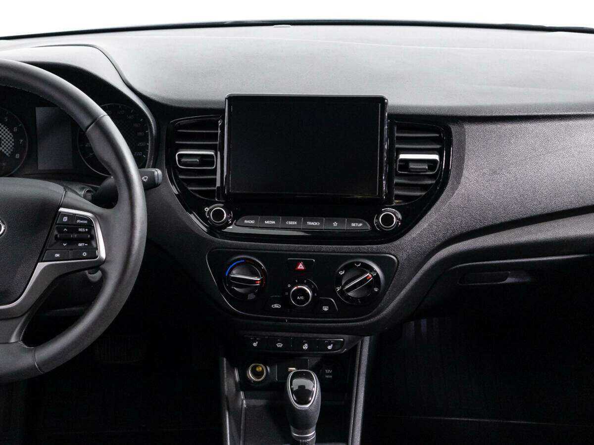 Купить Hyundai Solaris с пробегом. Фото: #13