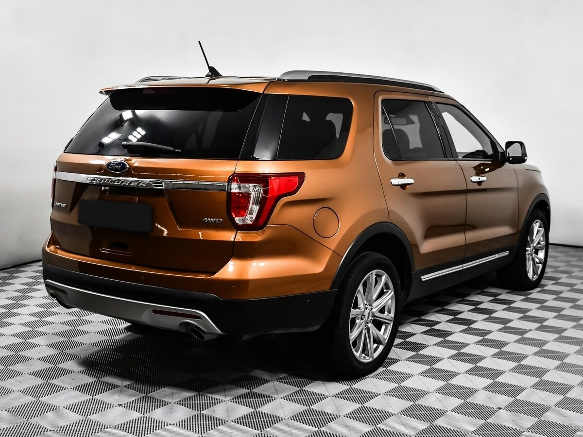 Купить Ford Explorer с пробегом. Фото: #4
