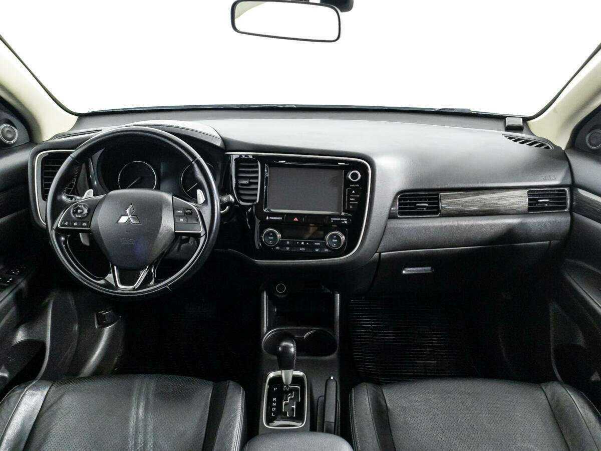 Купить Mitsubishi Outlander с пробегом. Фото: #12