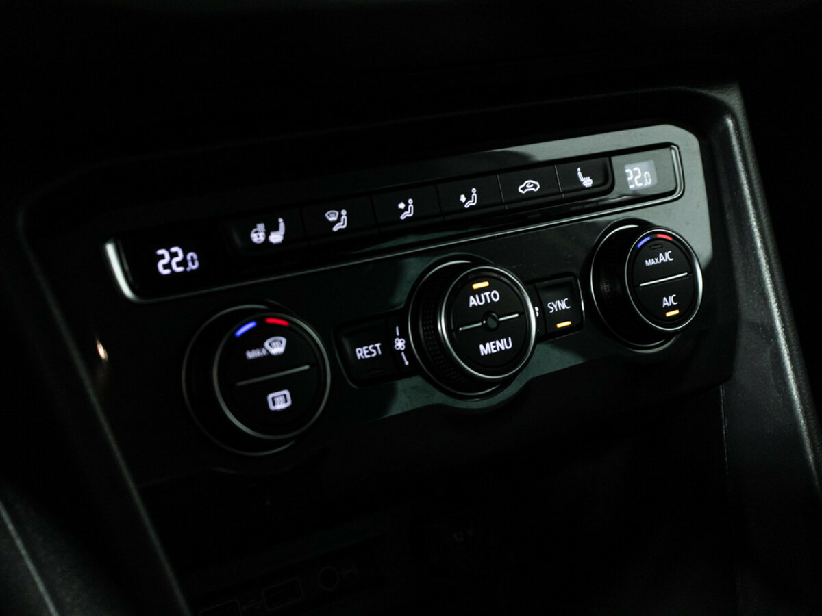 Купить Volkswagen Tiguan с пробегом. Фото: #13