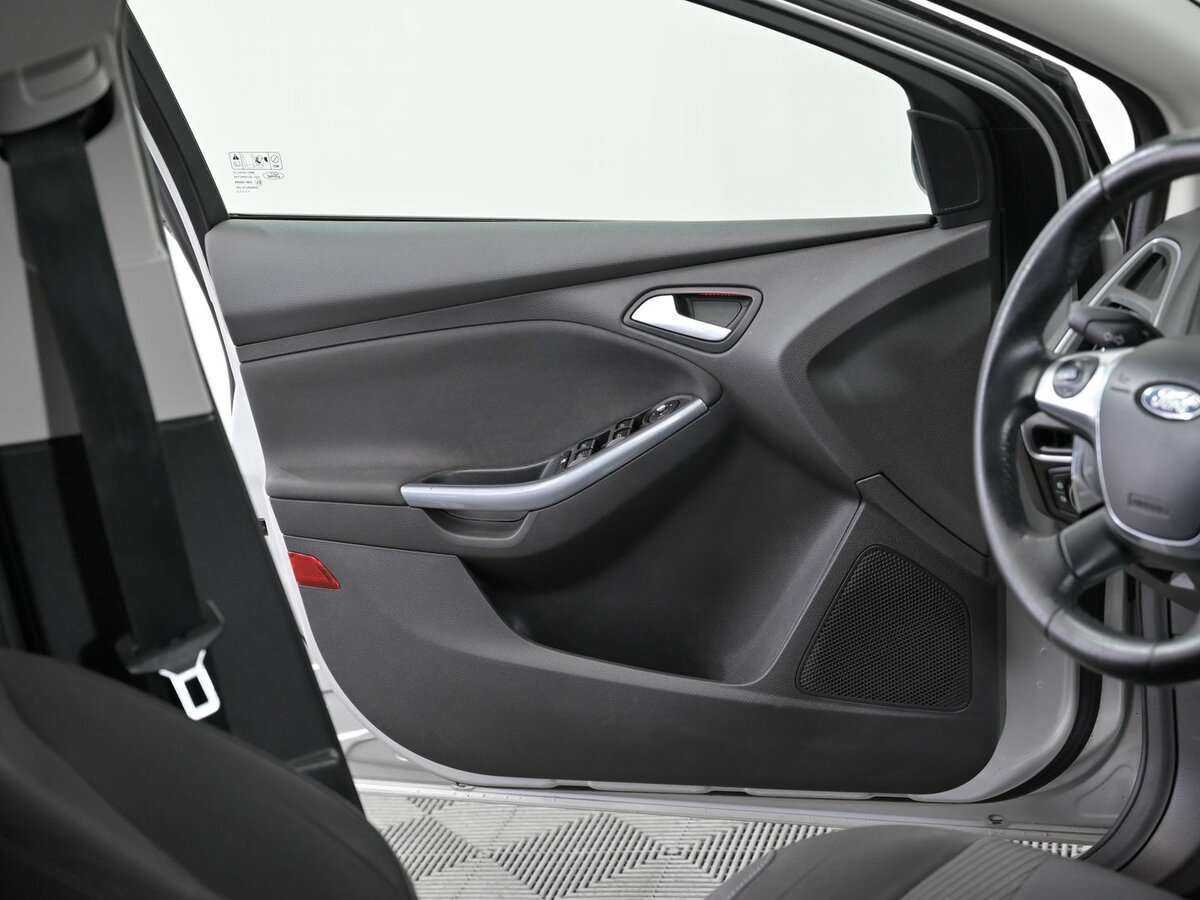 Купить Ford Focus с пробегом. Фото: #4