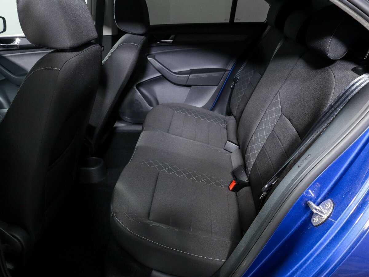 Купить Skoda Rapid с пробегом. Фото: #9