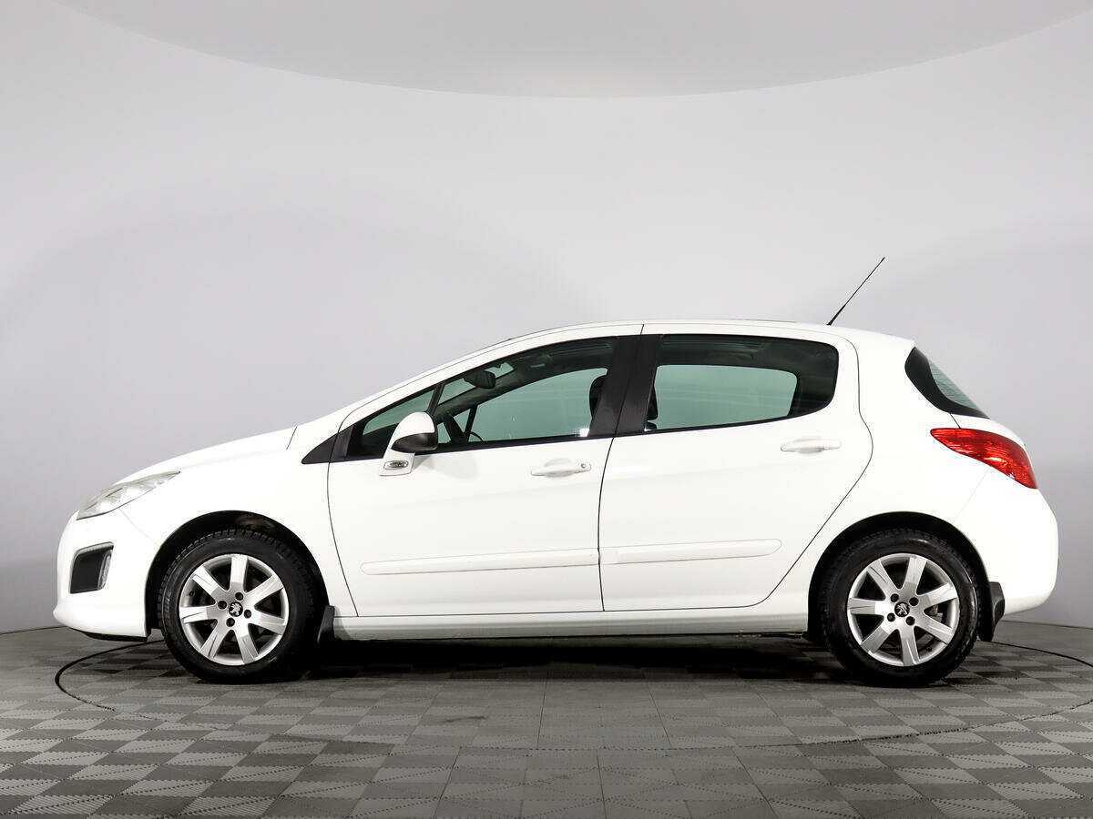 Купить Peugeot 308 с пробегом. Фото: #7