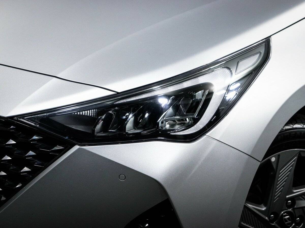 Купить Hyundai Solaris с пробегом. Фото: #15