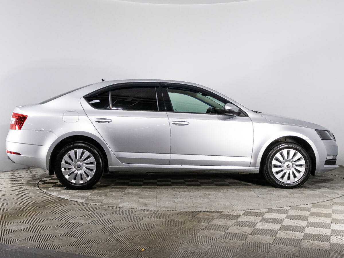 Купить Skoda Octavia с пробегом. Фото: #3