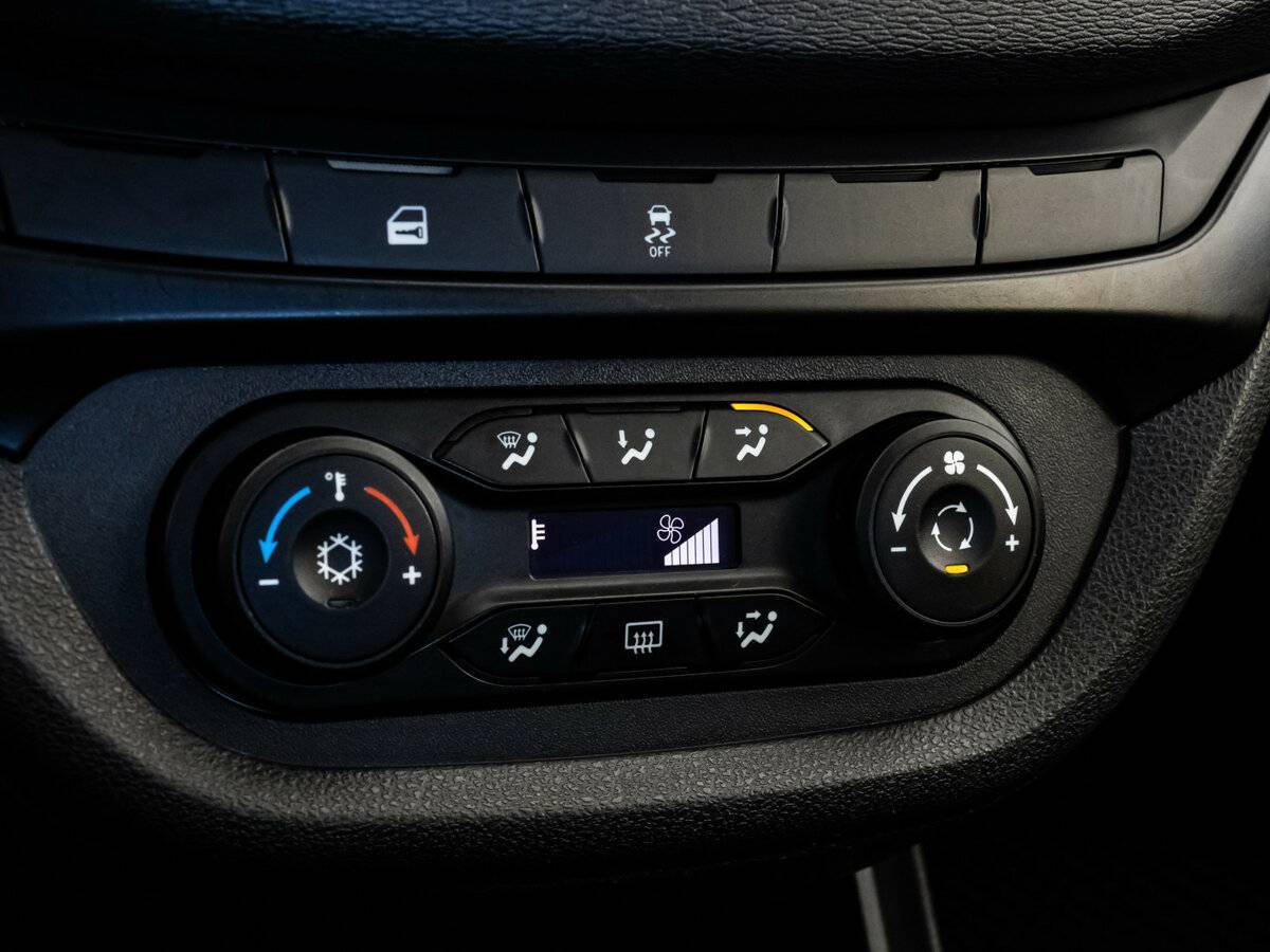 Купить Lada (ВАЗ) Vesta с пробегом. Фото: #12