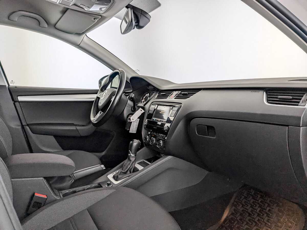 Купить Skoda Octavia с пробегом. Фото: #10