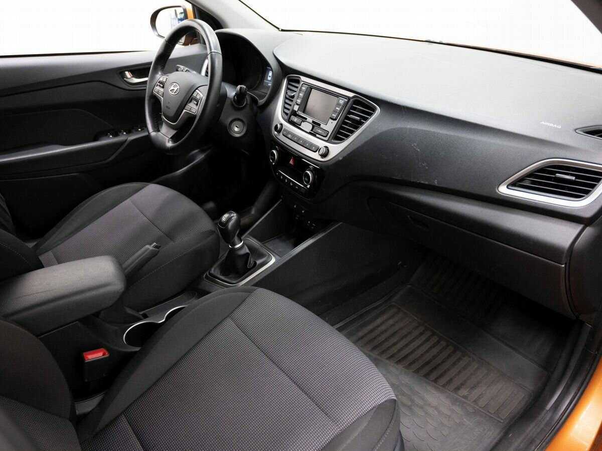 Купить Hyundai Solaris с пробегом. Фото: #10