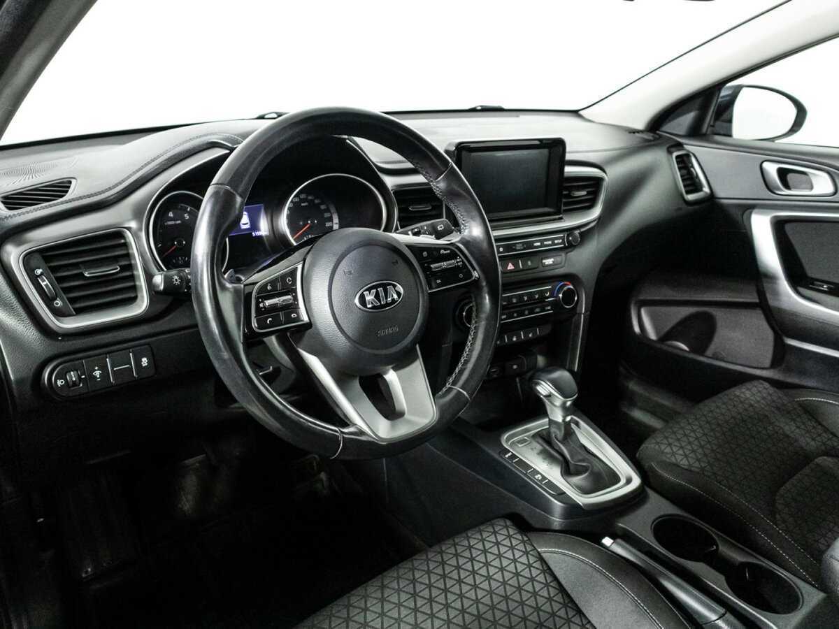 Купить Kia Ceed с пробегом. Фото: #10