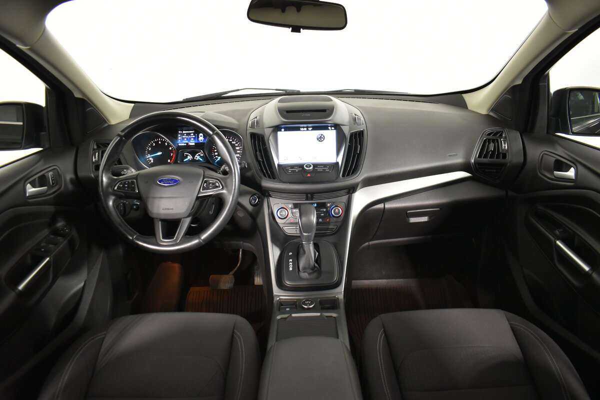 Купить Ford Kuga с пробегом. Фото: #11