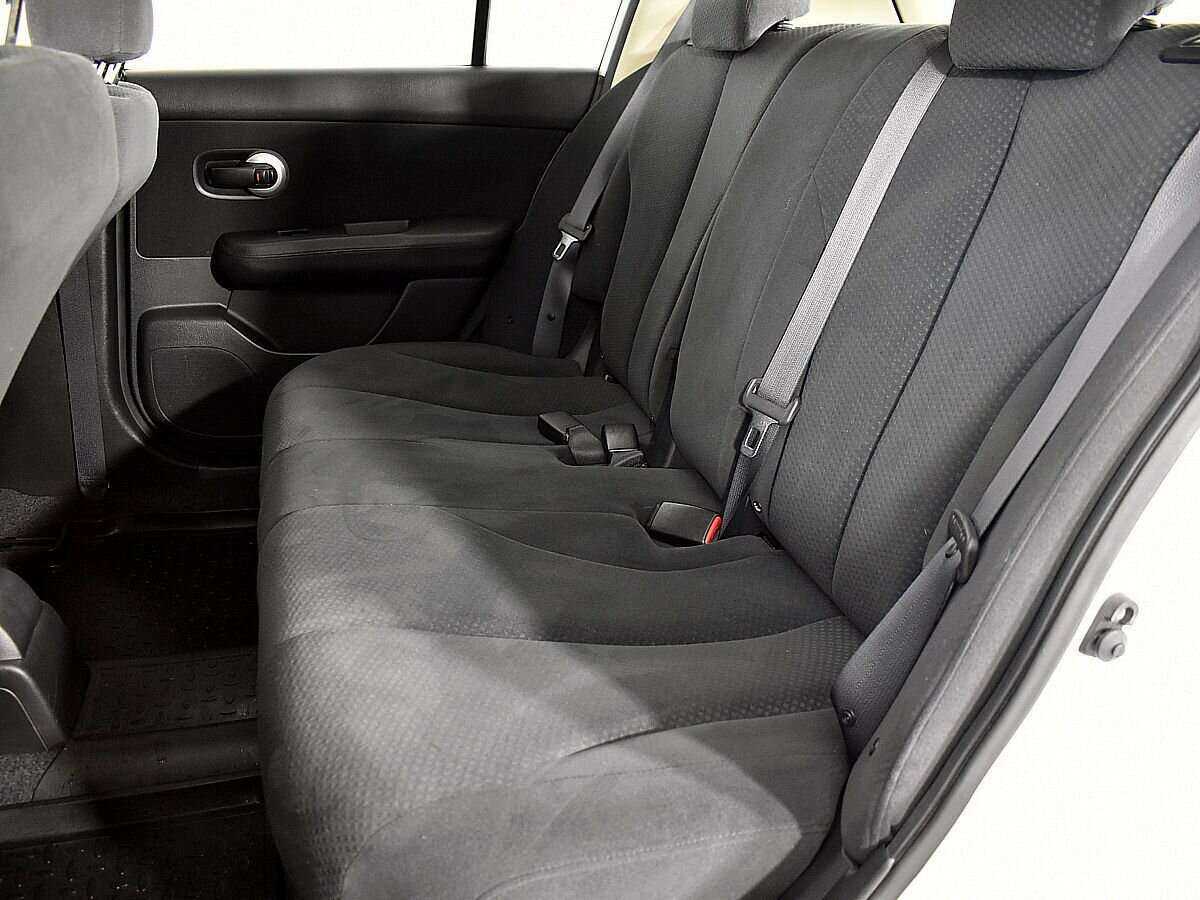 Купить Nissan Tiida с пробегом. Фото: #8