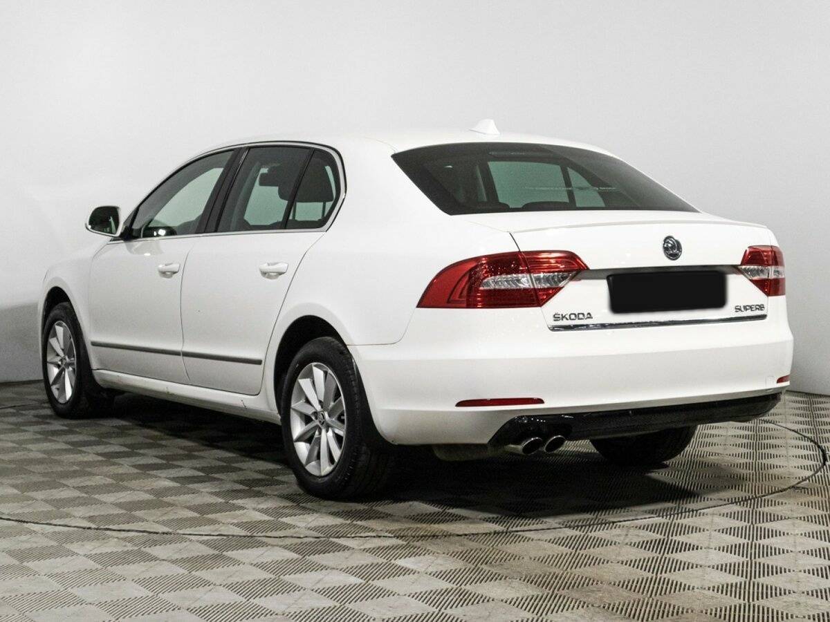 Купить Skoda Superb с пробегом. Фото: #6
