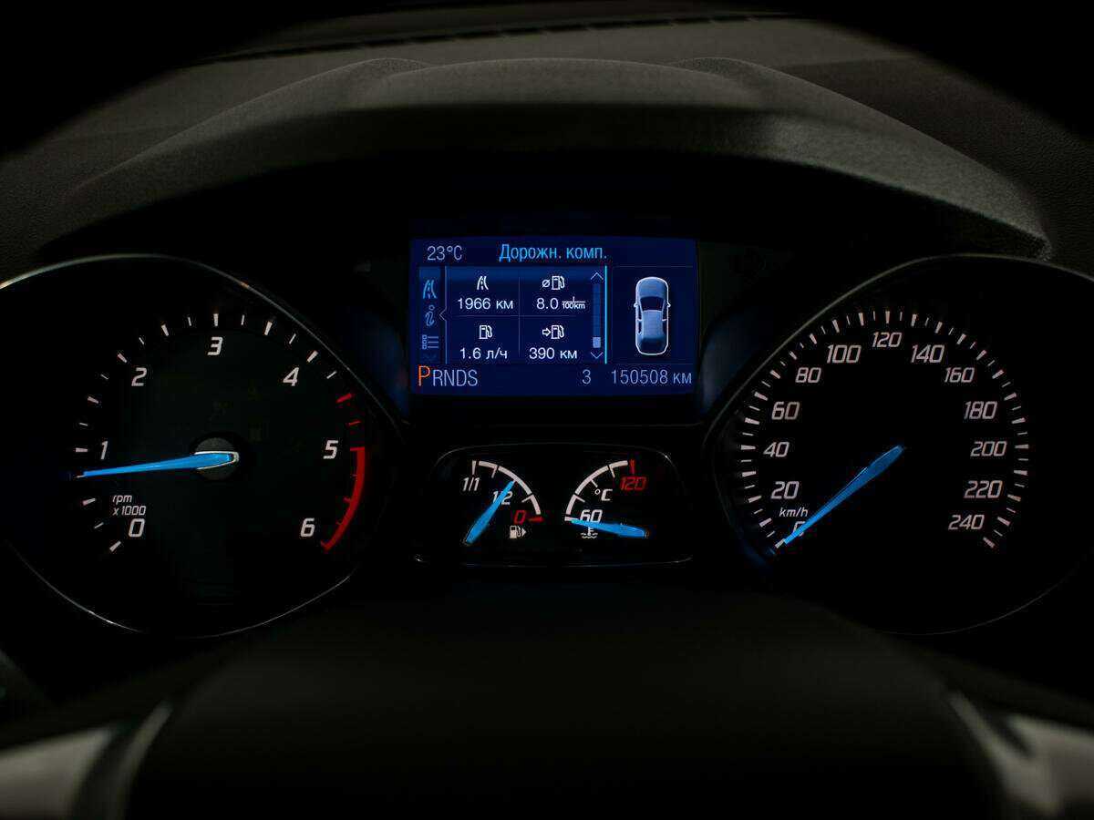 Купить Ford Kuga с пробегом. Фото: #9