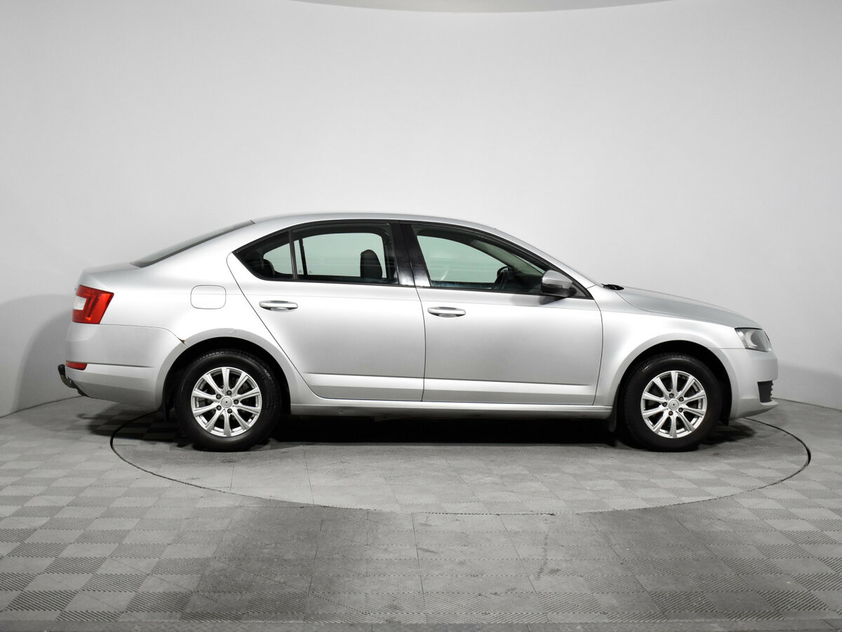 Купить Skoda Octavia с пробегом. Фото: #3