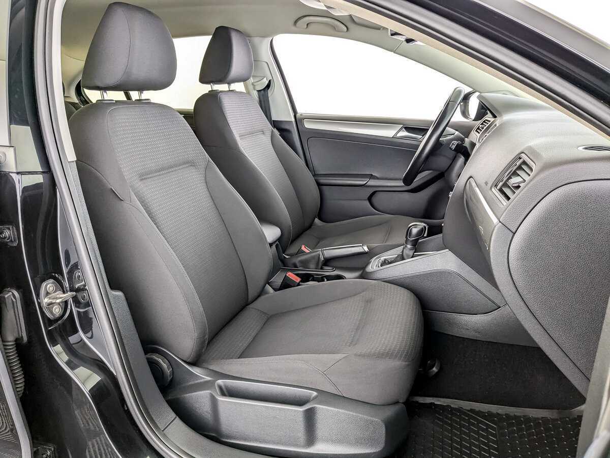 Купить Volkswagen Jetta с пробегом. Фото: #17