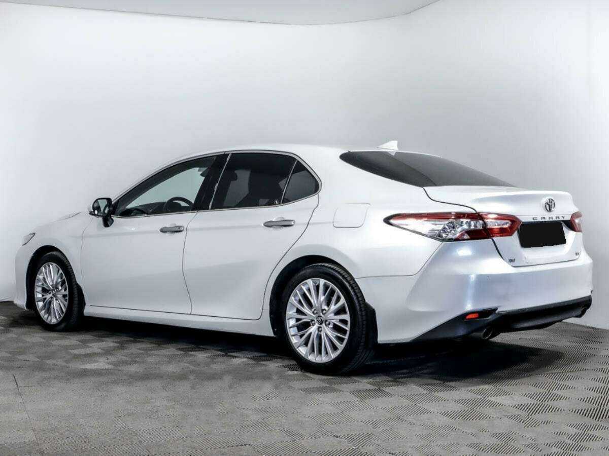 Купить Toyota Camry с пробегом. Фото: #5
