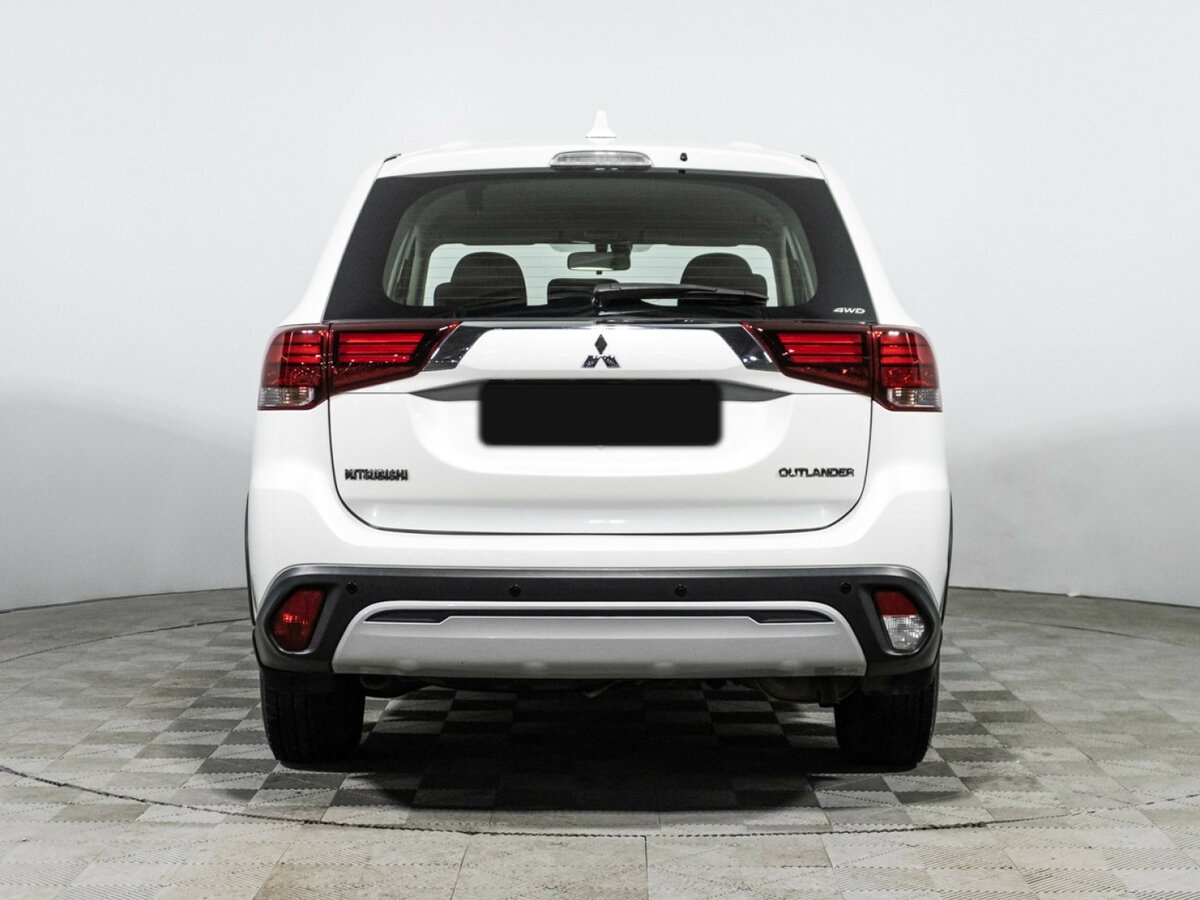 Купить Mitsubishi Outlander с пробегом. Фото: #4
