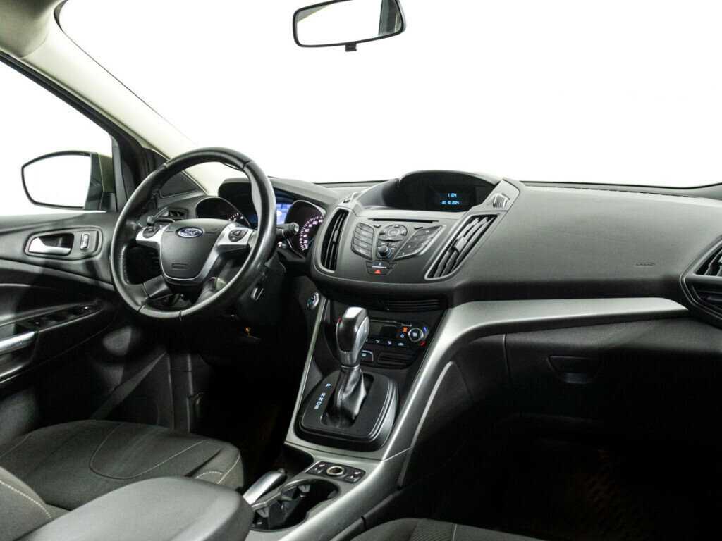 Купить Ford Kuga с пробегом. Фото: #8