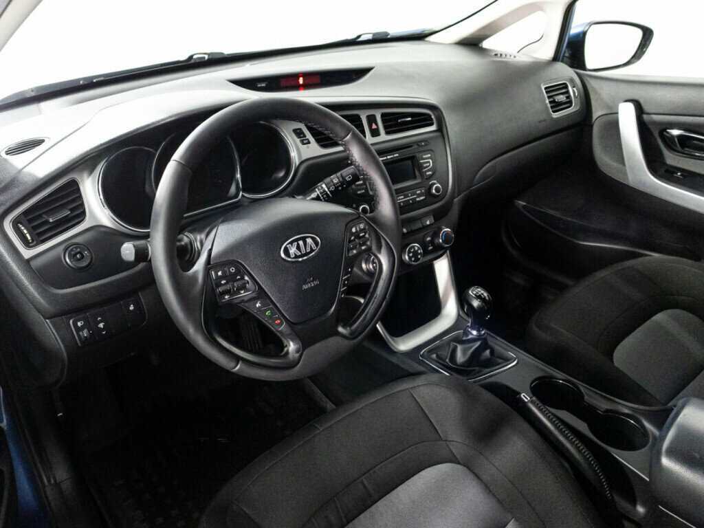 Купить Kia Ceed с пробегом. Фото: #10