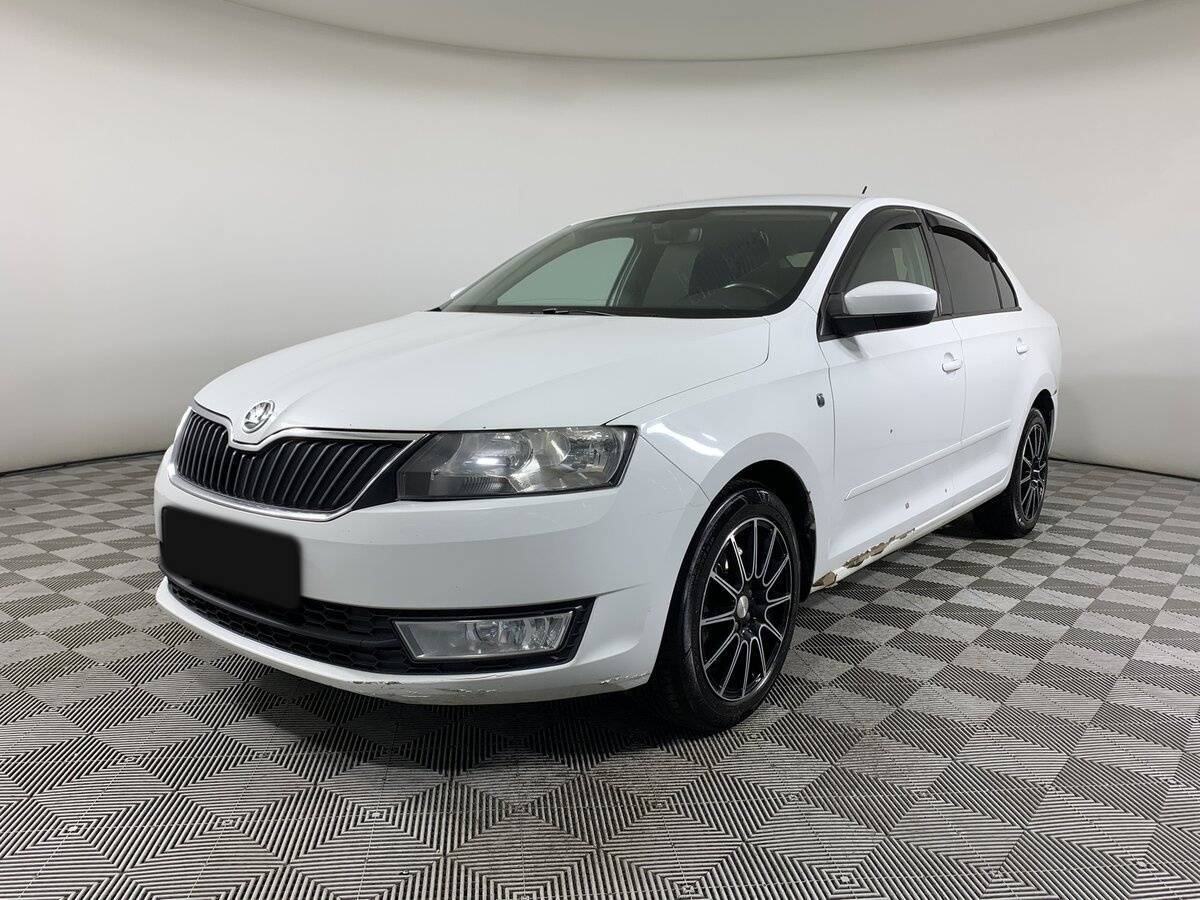 Купить Skoda Rapid с пробегом. Посмотреть фото
