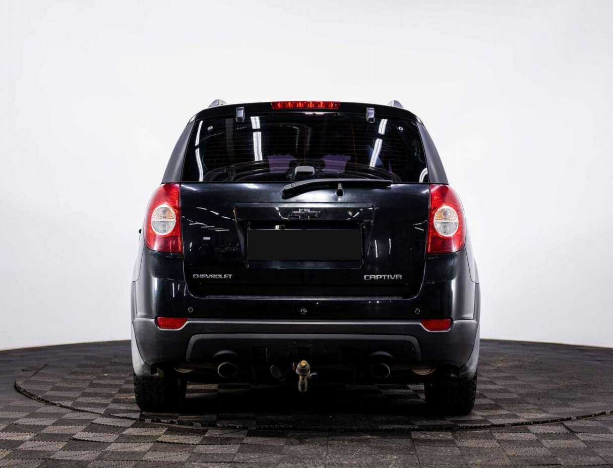 Купить Chevrolet Captiva с пробегом. Фото: #4