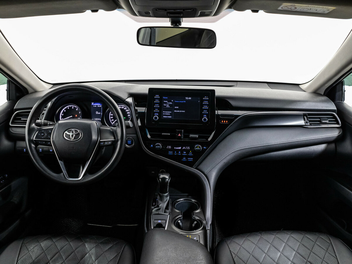 Купить Toyota Camry с пробегом. Фото: #7