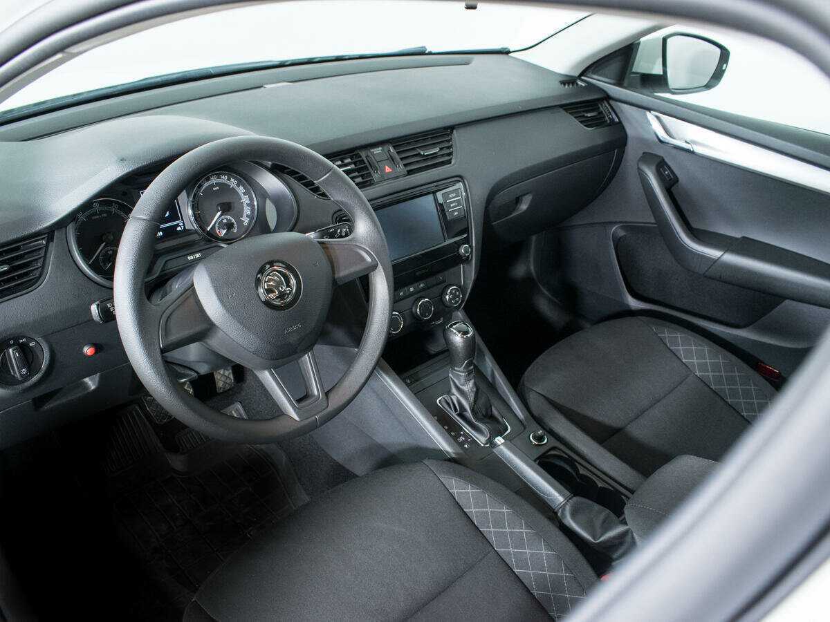 Купить Skoda Octavia с пробегом. Фото: #12