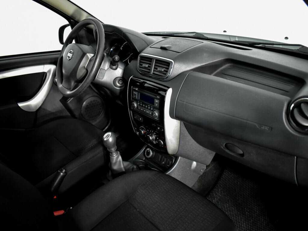 Купить Nissan Terrano с пробегом. Фото: #7
