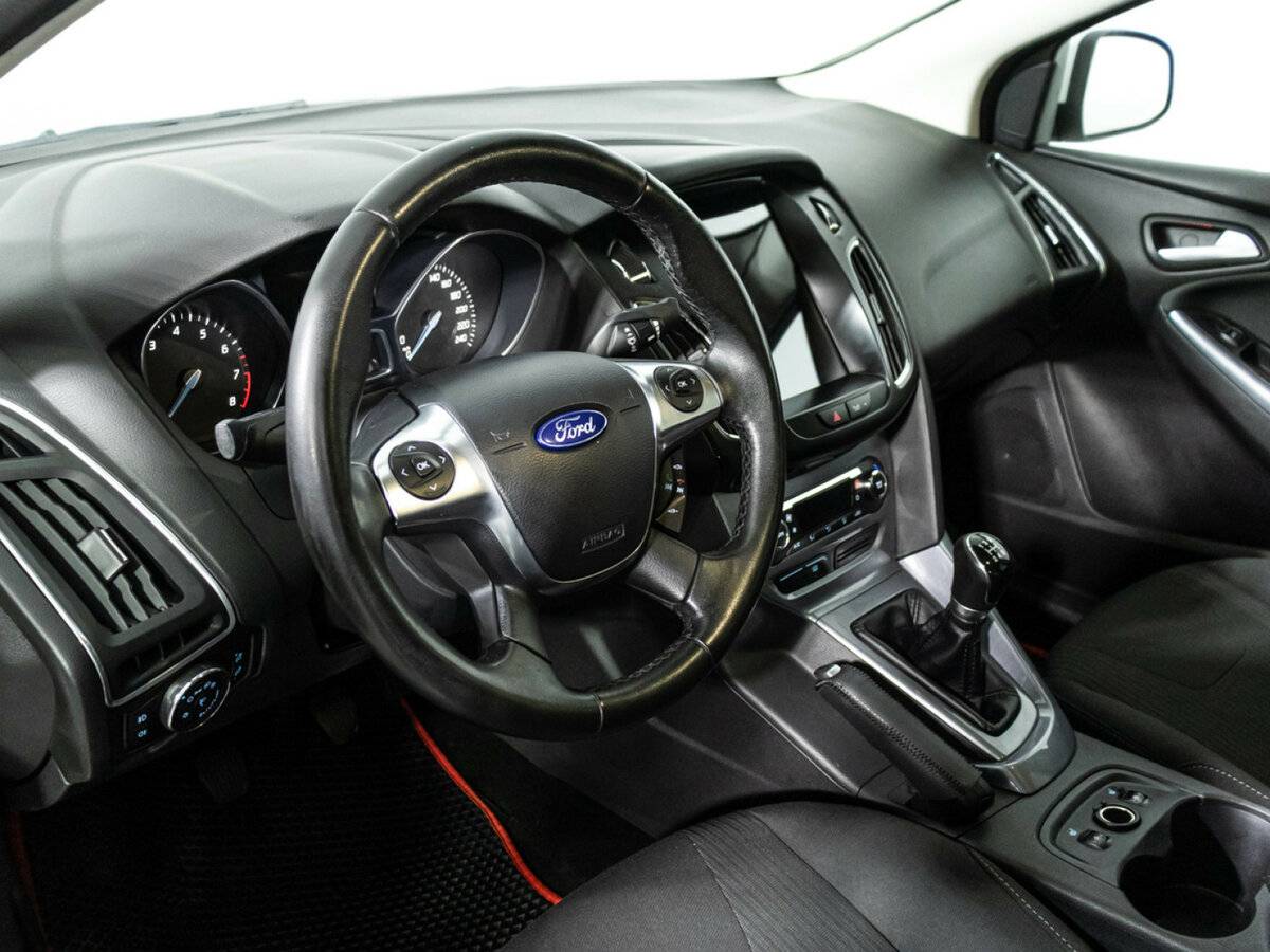 Купить Ford Focus с пробегом. Фото: #10