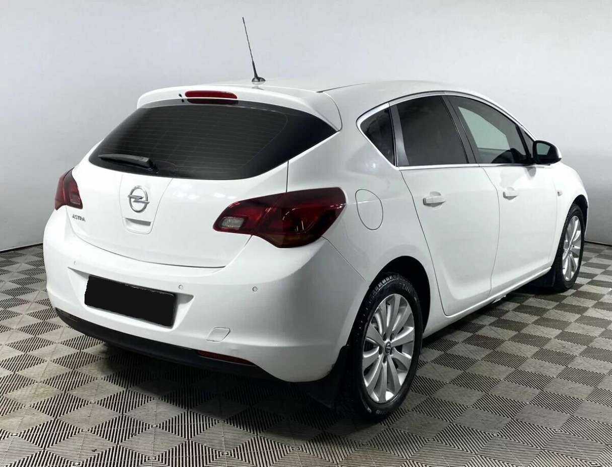 Купить Opel Astra с пробегом. Фото: #4