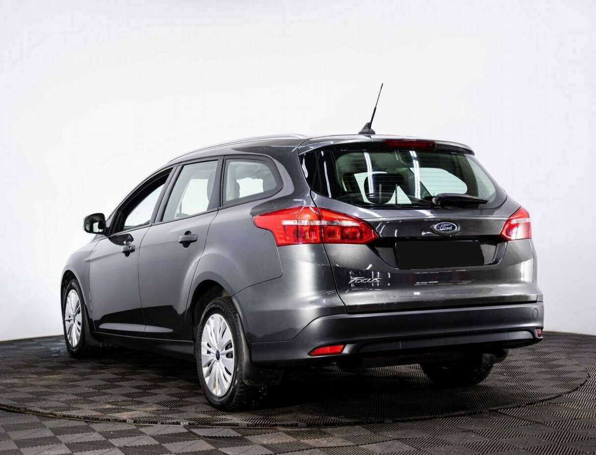 Купить Ford Focus с пробегом. Фото: #3