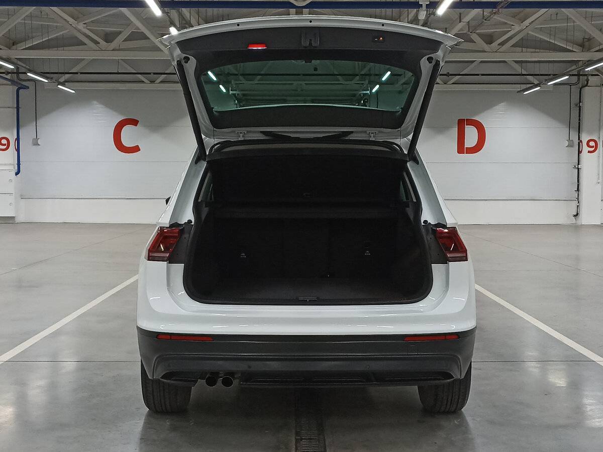 Купить Volkswagen Tiguan с пробегом. Фото: #9