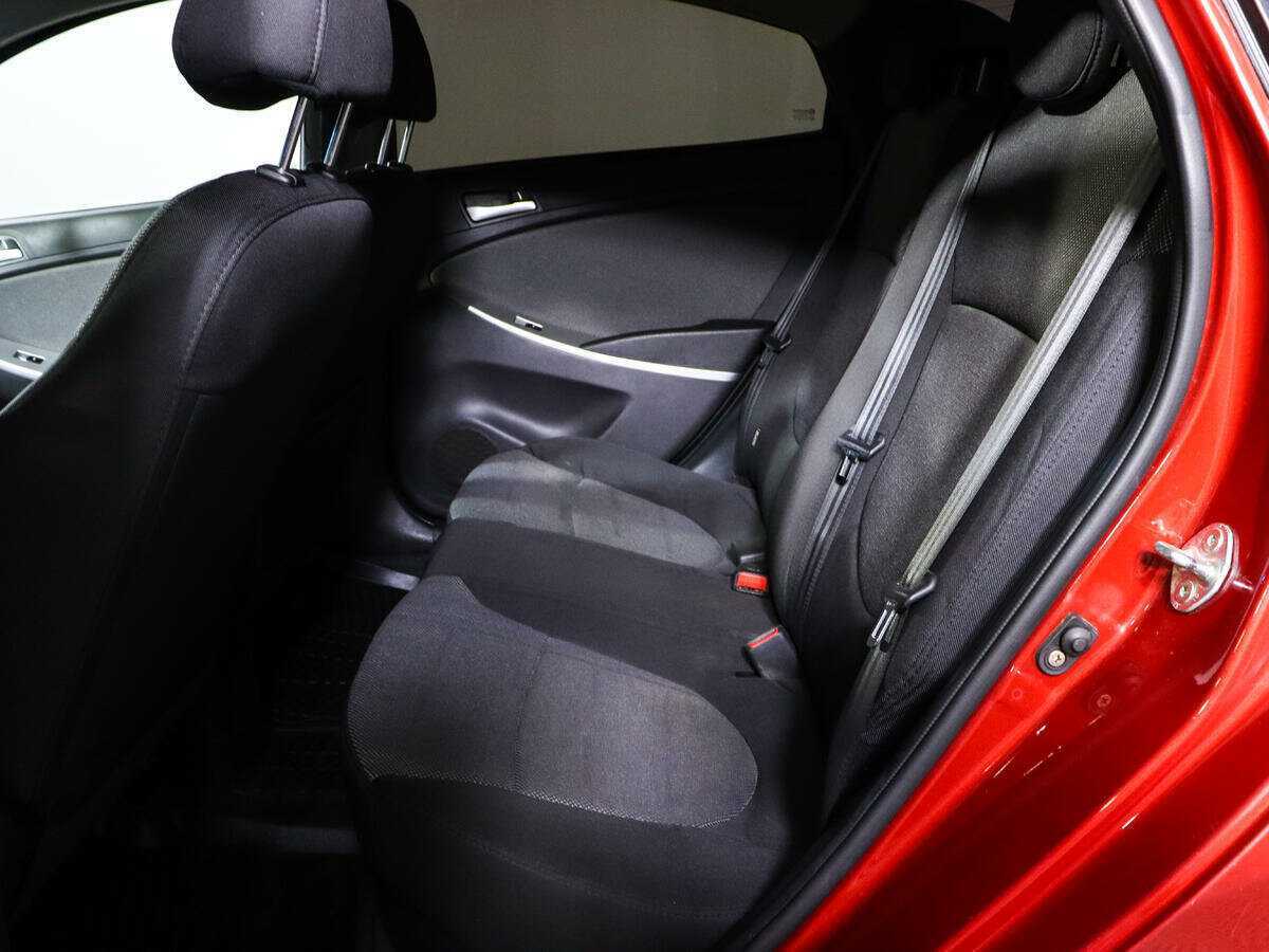 Купить Hyundai Solaris с пробегом. Фото: #7