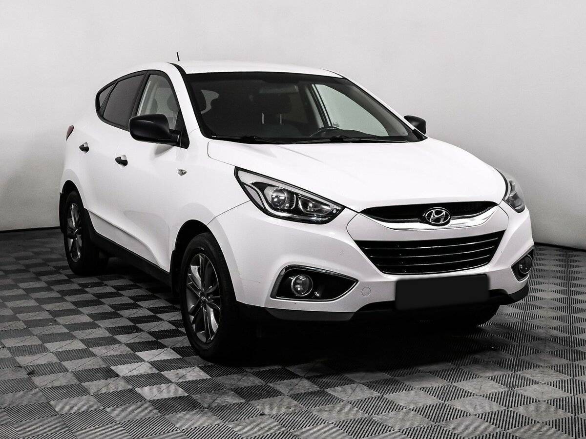 Купить Hyundai ix35 с пробегом. Фото: #2