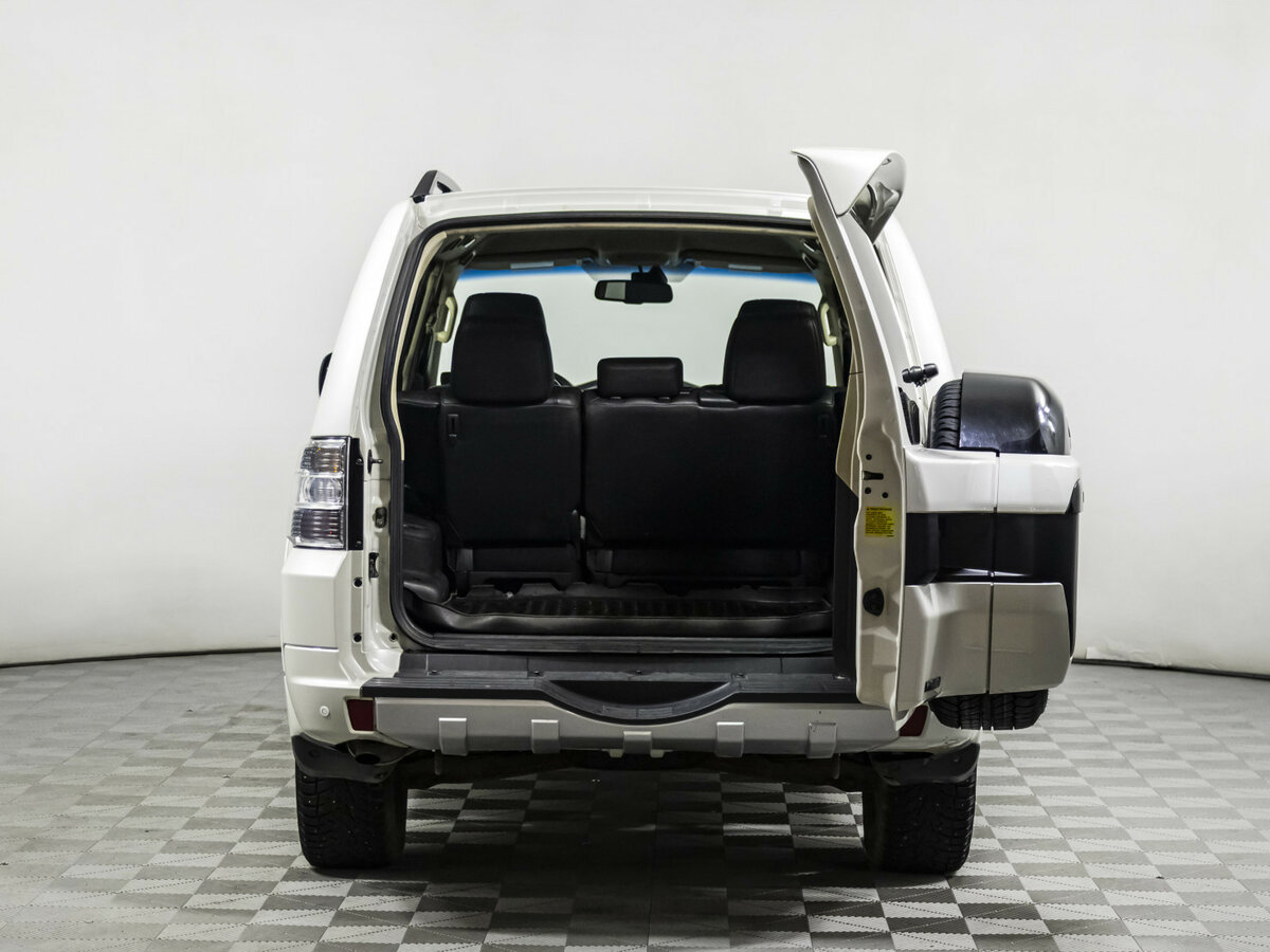Купить Mitsubishi Pajero с пробегом. Фото: #16