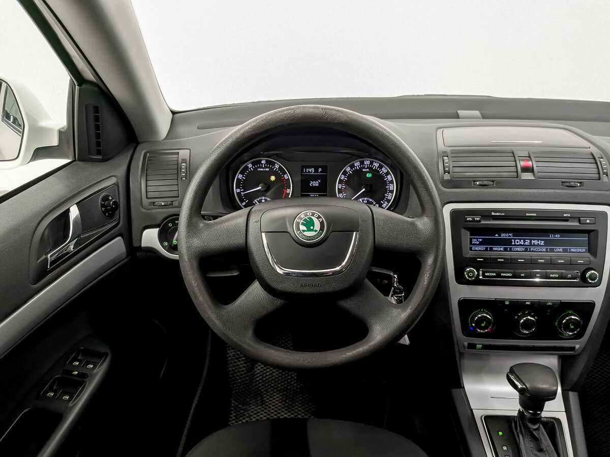 Купить Skoda Octavia с пробегом. Фото: #19
