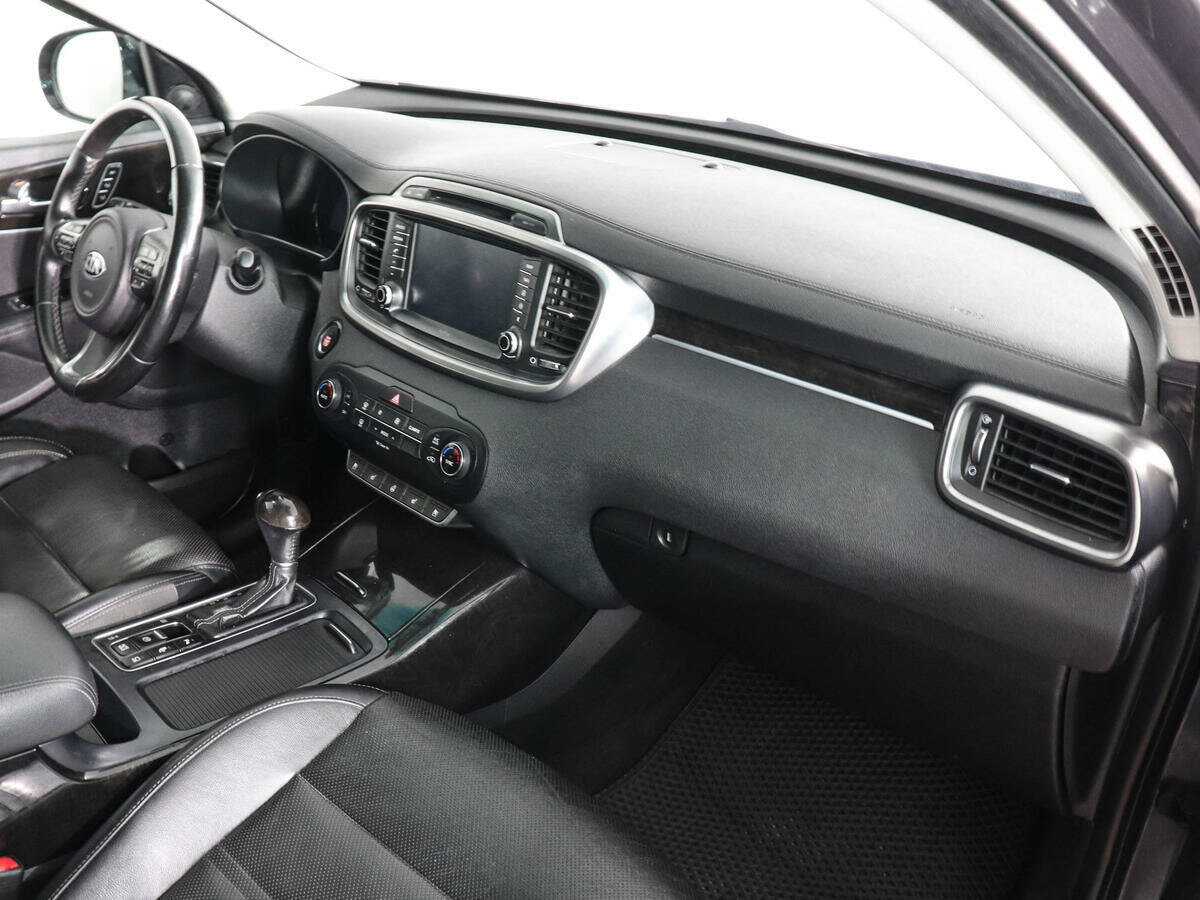 Купить Kia Sorento с пробегом. Фото: #9