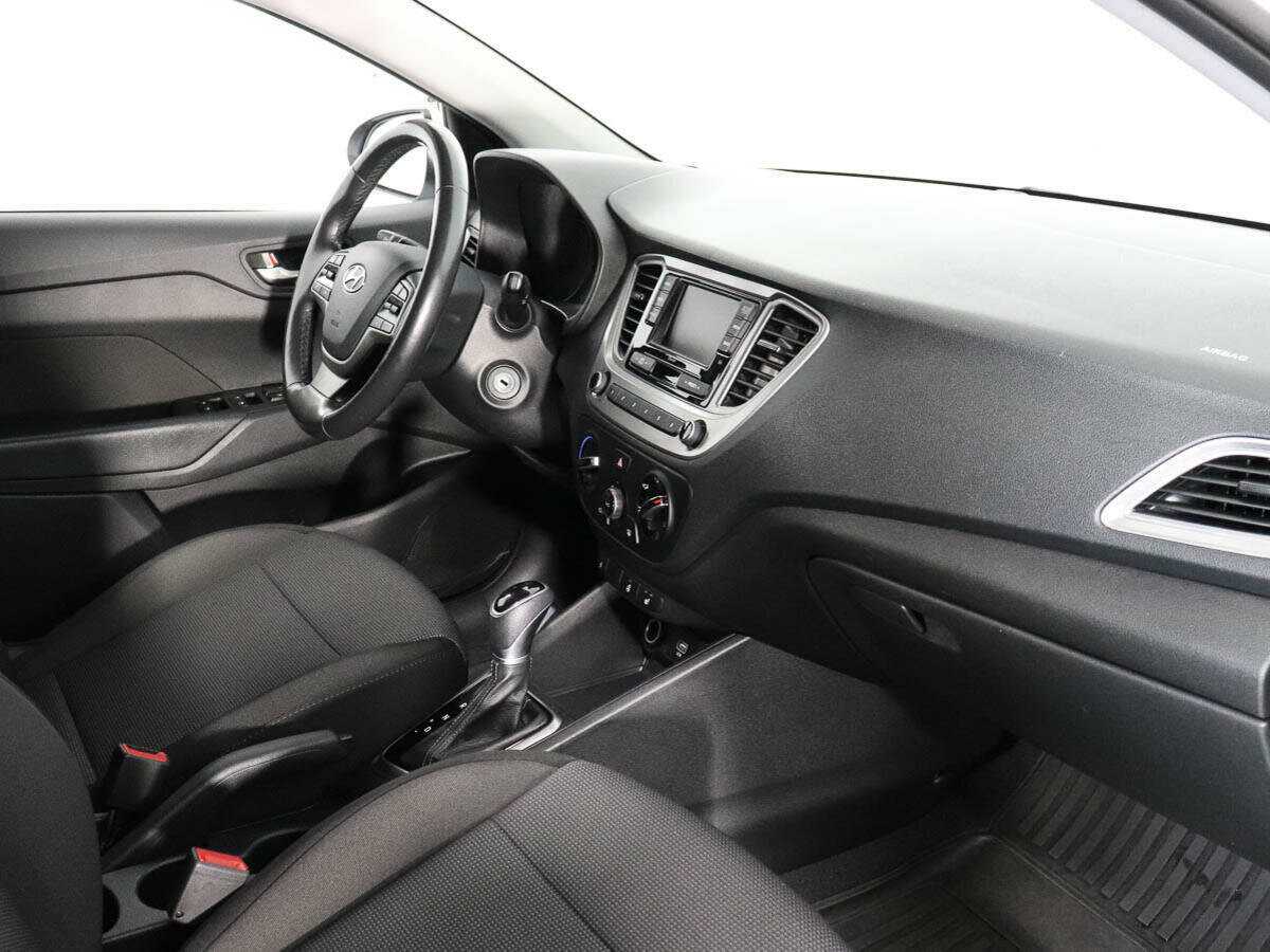 Купить Hyundai Solaris с пробегом. Фото: #8