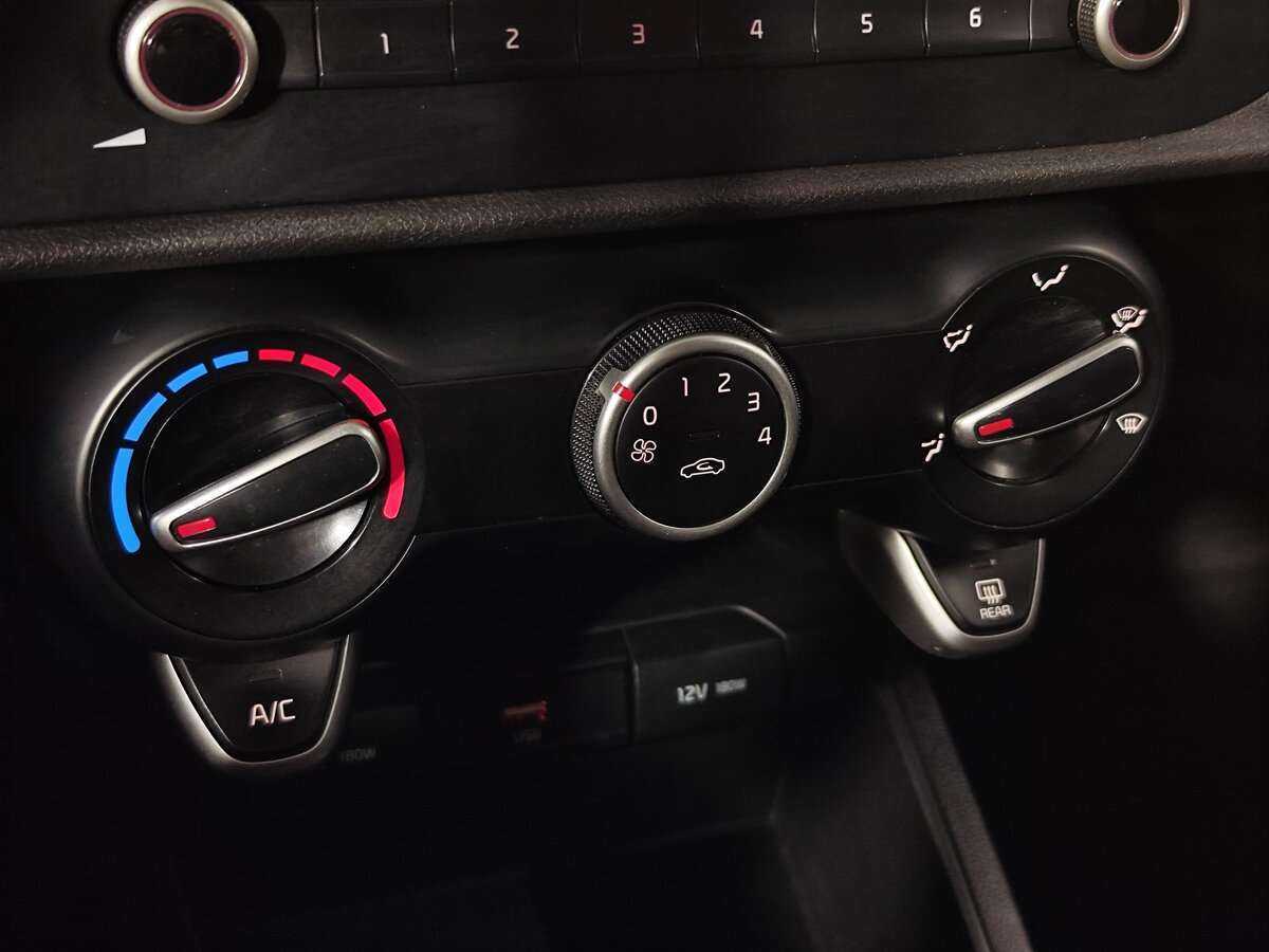 Купить Kia Rio с пробегом. Фото: #12