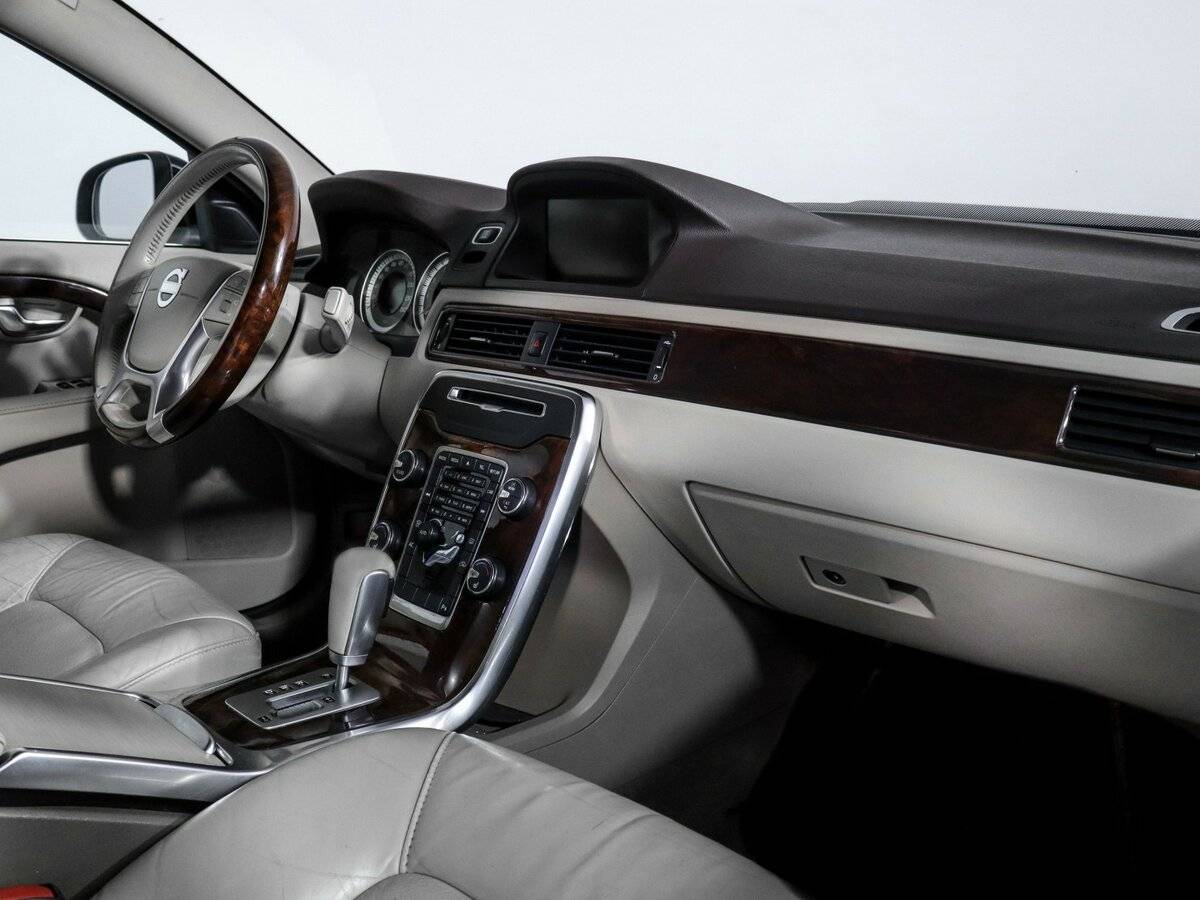Купить Volvo S80 с пробегом. Фото: #6