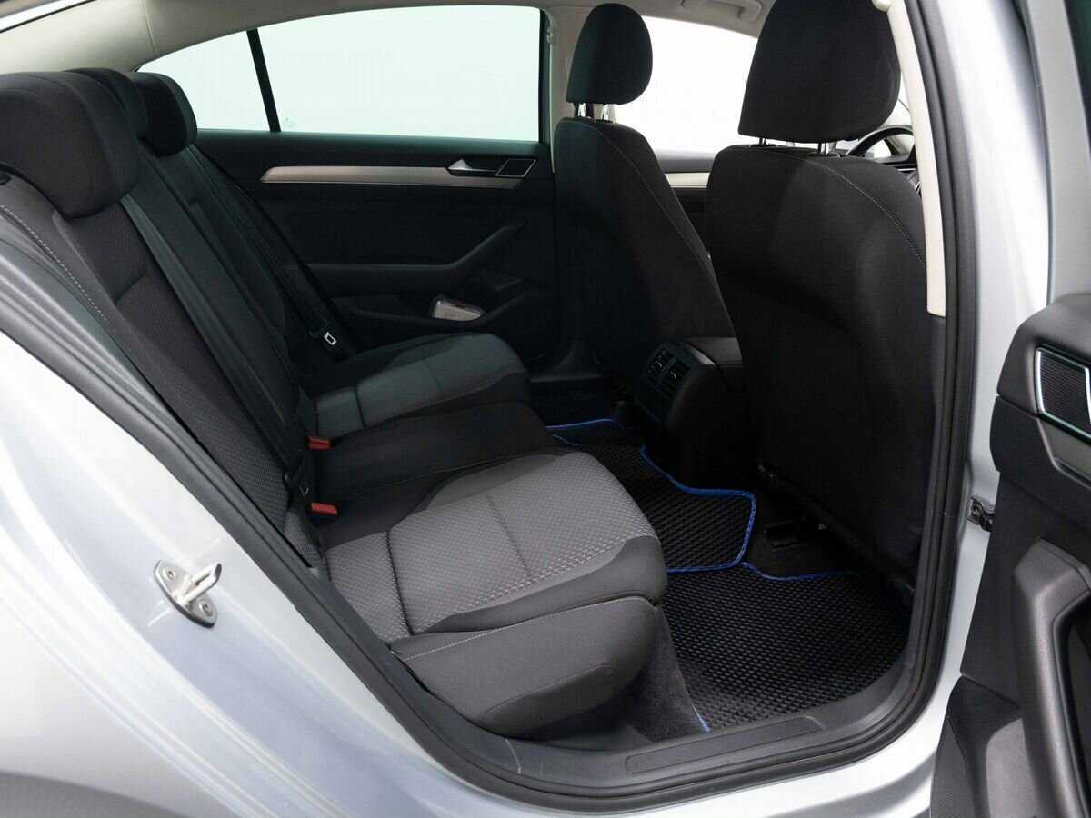 Купить Volkswagen Passat с пробегом. Фото: #23
