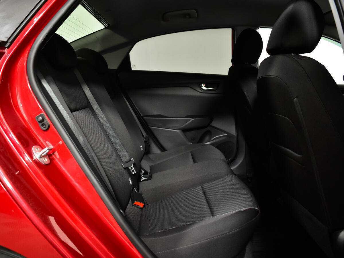 Купить Hyundai Solaris с пробегом. Фото: #9